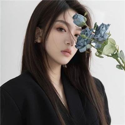 荒唐侦探死里逃生